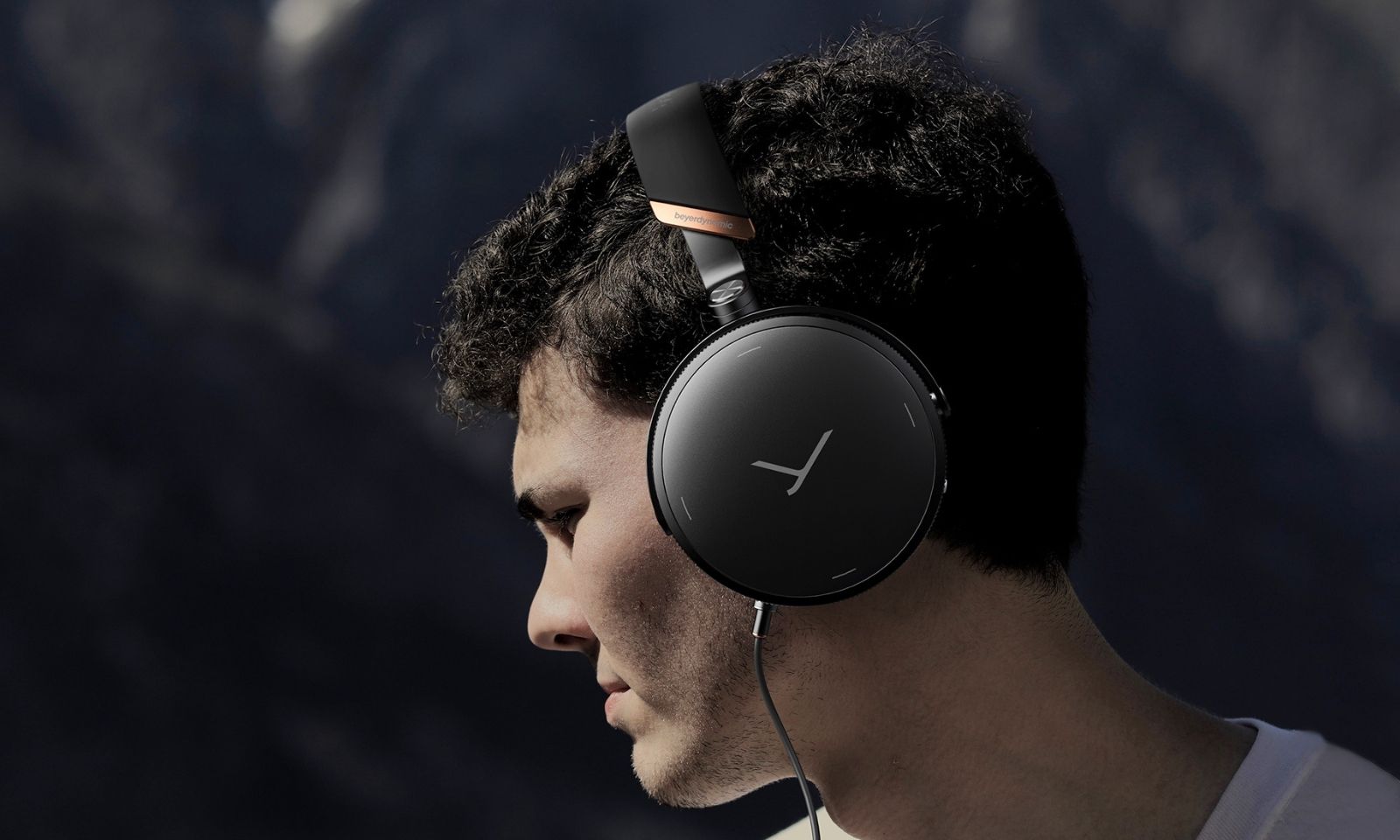 Best HiFi Wired Headphones for Listening to Lossless Audio on iPhone